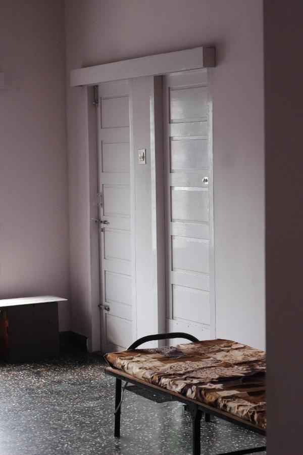 Hotel Bed And Bath For 1-8 People Thiruvananthapuram Exterior foto