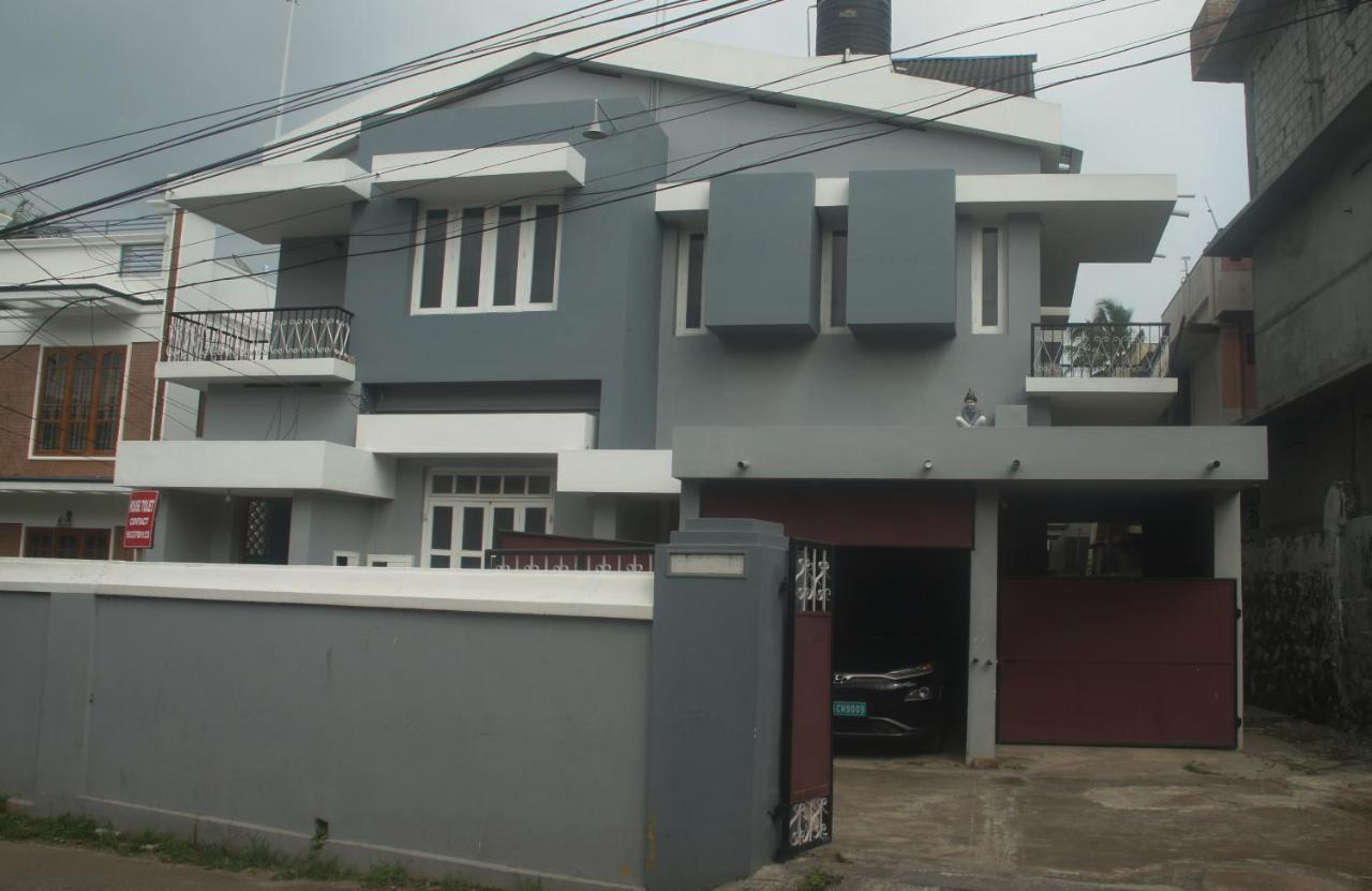 Hotel Bed And Bath For 1-8 People Thiruvananthapuram Exterior foto