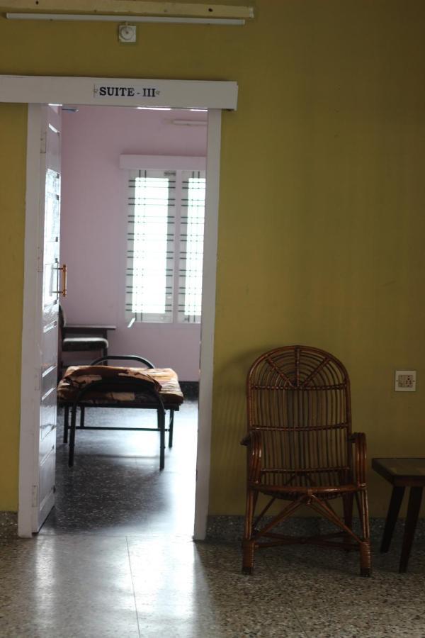 Hotel Bed And Bath For 1-8 People Thiruvananthapuram Exterior foto