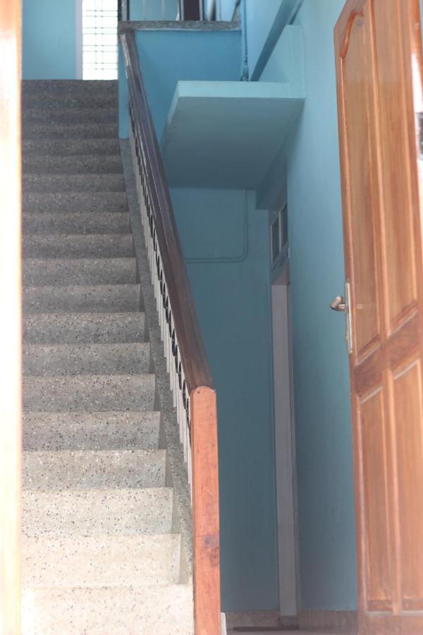 Hotel Bed And Bath For 1-8 People Thiruvananthapuram Exterior foto
