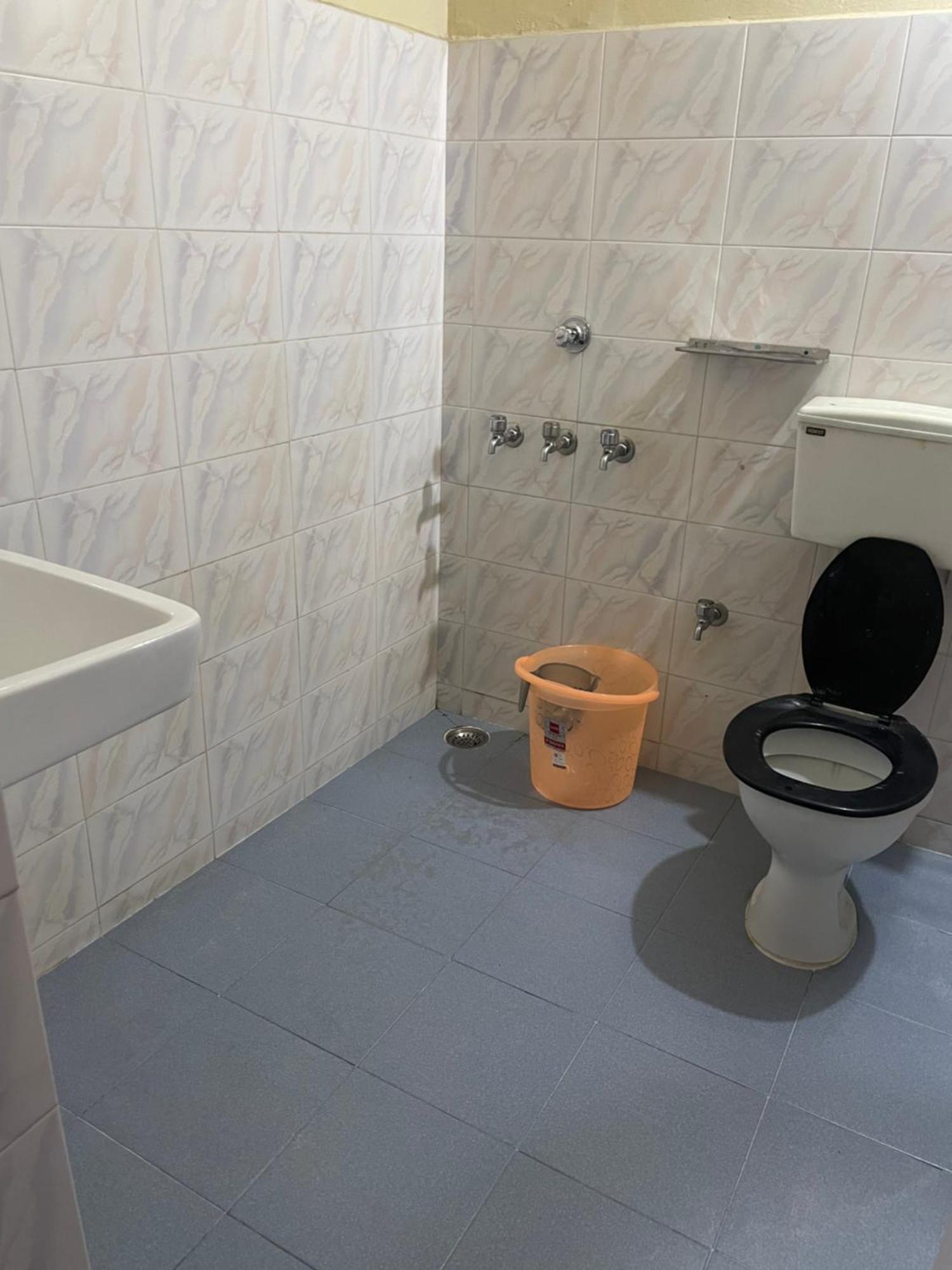 Hotel Bed And Bath For 1-8 People Thiruvananthapuram Exterior foto